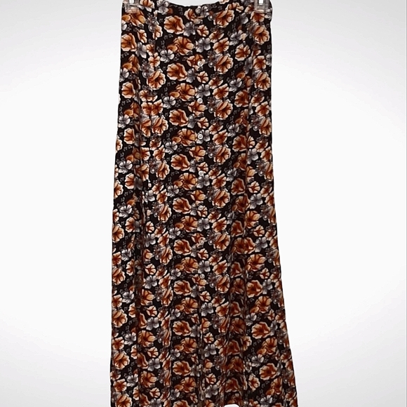 Urban Renewal maxi skirt - Picture 1 of 6